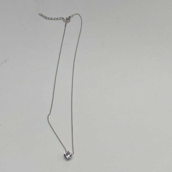 Fashion Jewelry Round Women’s Necklace 18in - Picture 6 of 7